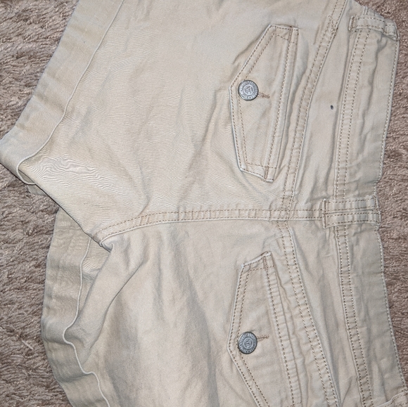 Shorts - Picture 3 of 4